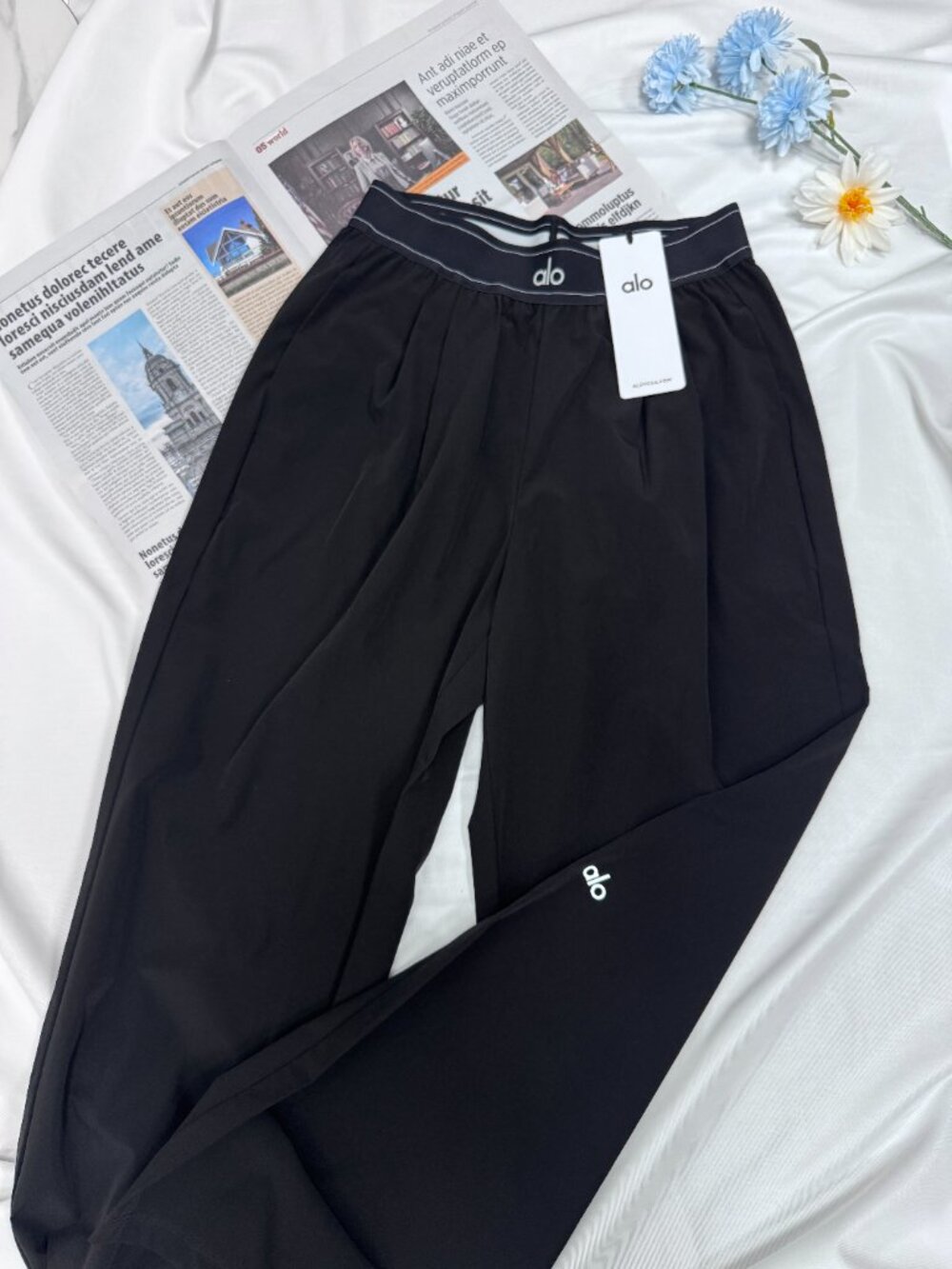 NWT🖤ALO Yoga Suit Up Black Pants🧘‍♀️（Regular）Leg-Lengthening Work/Casual - Picture 2 of 8